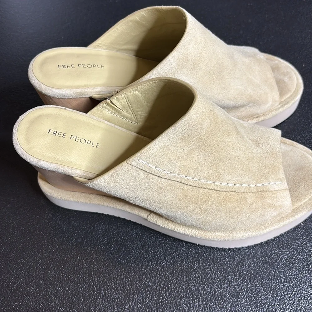 Free People Chunky Wedges Sandals Suede Tan Leather Slide Heel Shoes 8 1/2